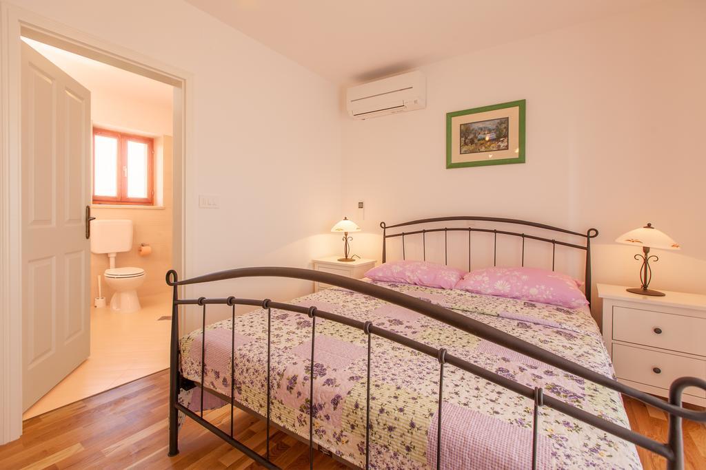 Villa Mare Vrh  Kamer foto
